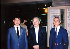 東風庭園研究会会員のみなさんとの記念写真