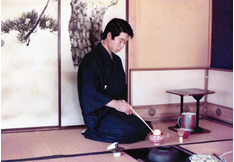 吉川会長　龍居副会長　吉田氏(茶室)　斉藤氏